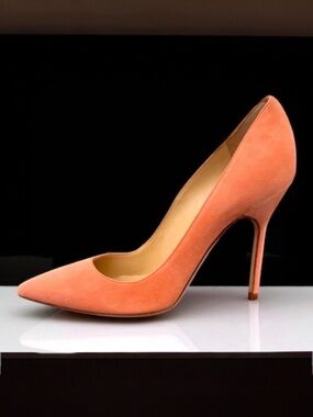 Manolo Blahnik BB 105mm Suede Pumps Peach